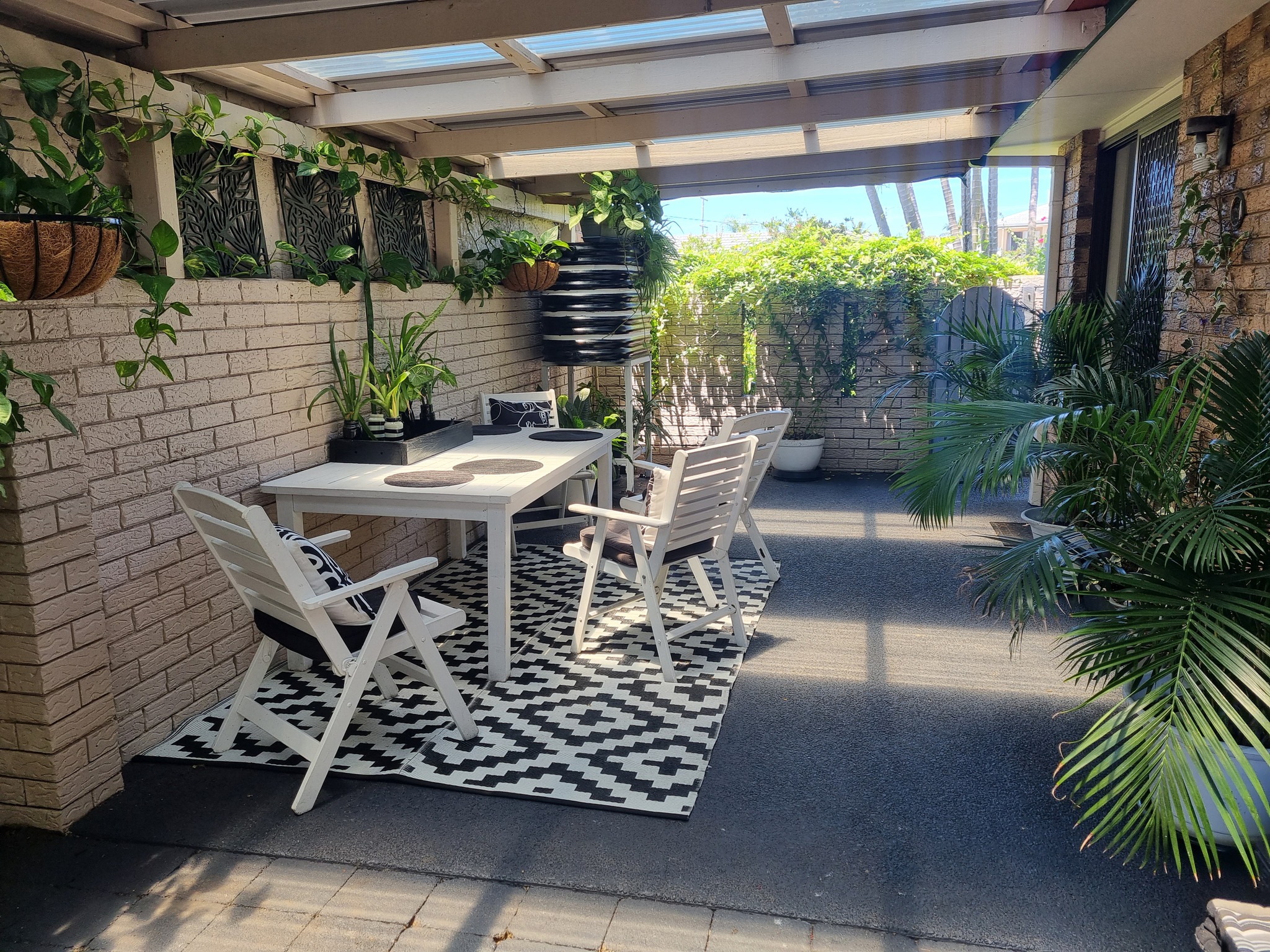 Garden makeover before/after